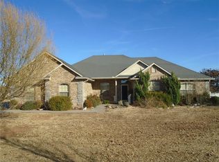 428 Summer Valley Rd, Blanchard, OK 73010