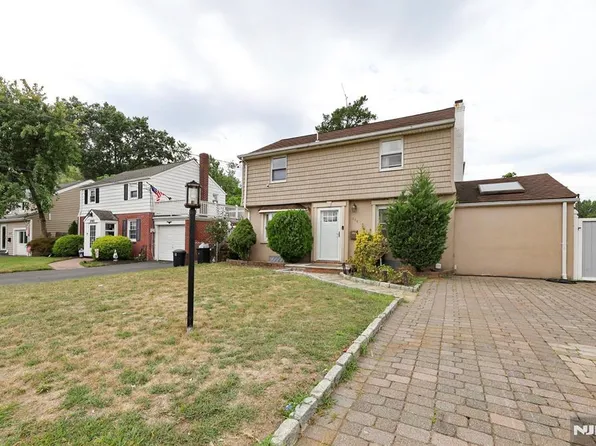 94 Midland Ave, Fair Lawn, NJ 07410