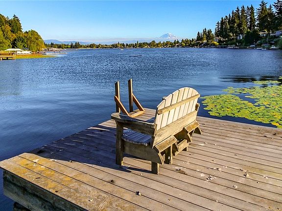 1/2 block away enjoy the small community private park and dock.  Fish away