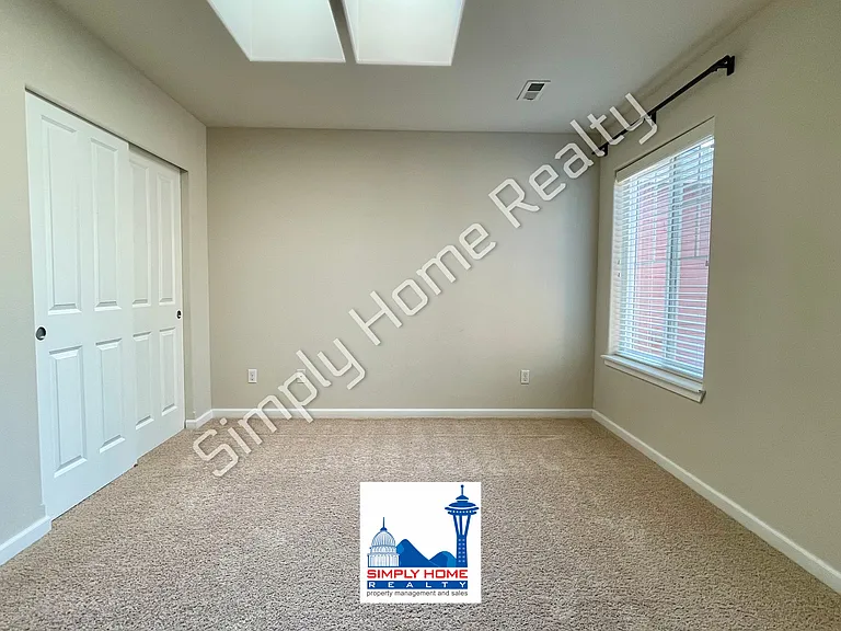 4661 Helena Ave SE — Photo 11