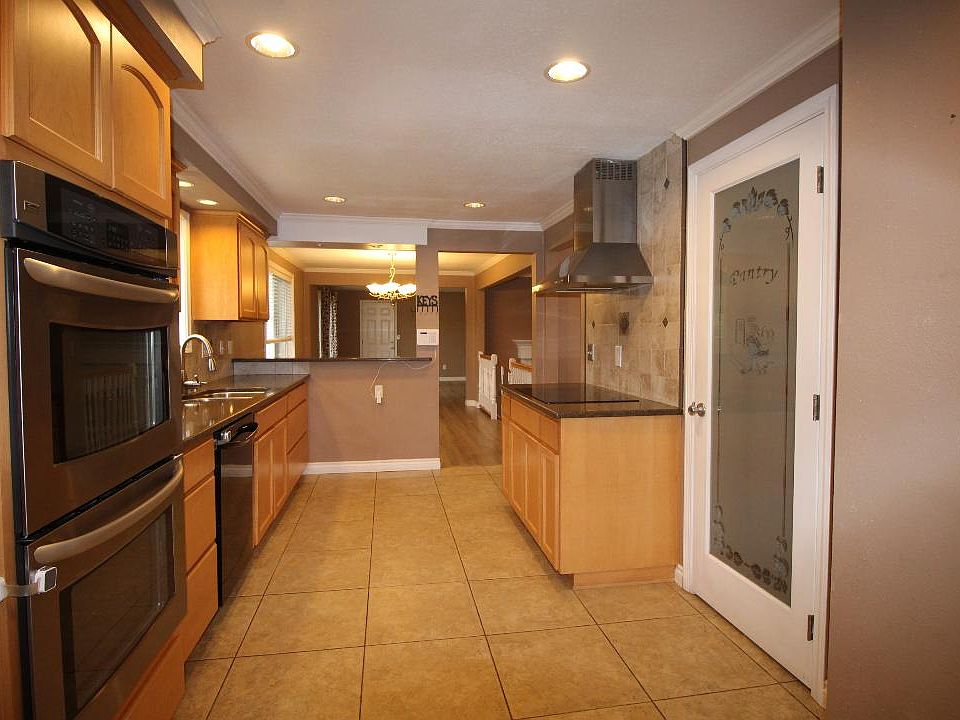 2nd image of 3523 120th St NE