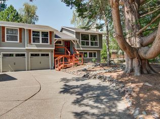 8855 SW Bomar Ct, Portland, OR 97223