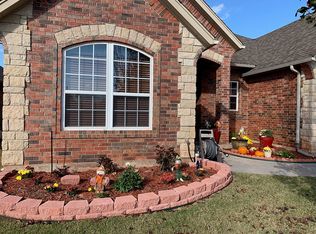 12025 SW 18th St, Yukon, OK 73099