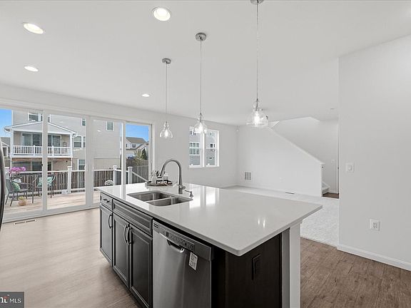 4th image of 115 Nathan Dr