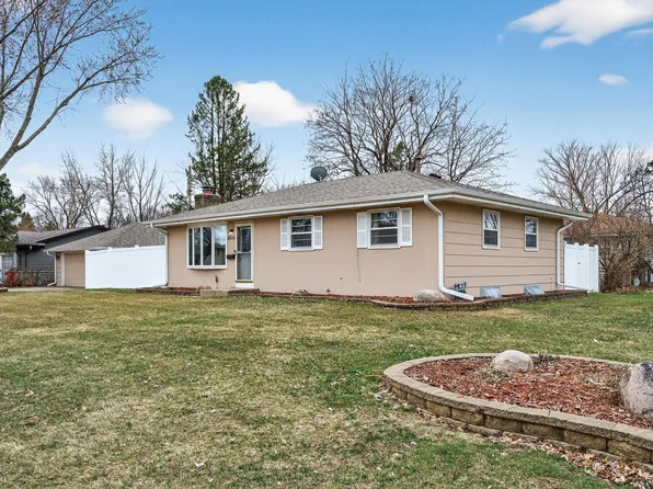 8806 18th Ave S, Bloomington, MN 55425