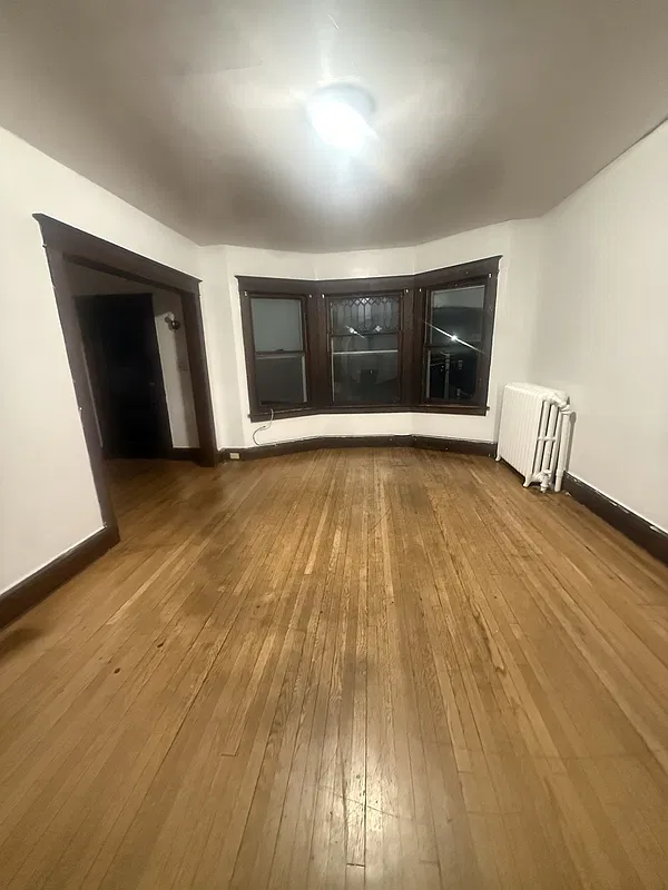 3 bed, 1.0 bath, 1225 sqft, $1,500 — Photo 4