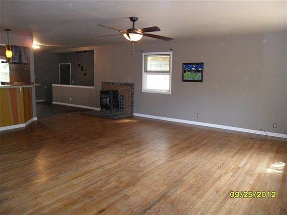 5th image of 853 Fairway Dr