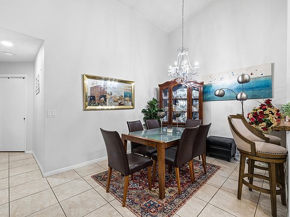 3rd image of 10933 Stafford Circle S