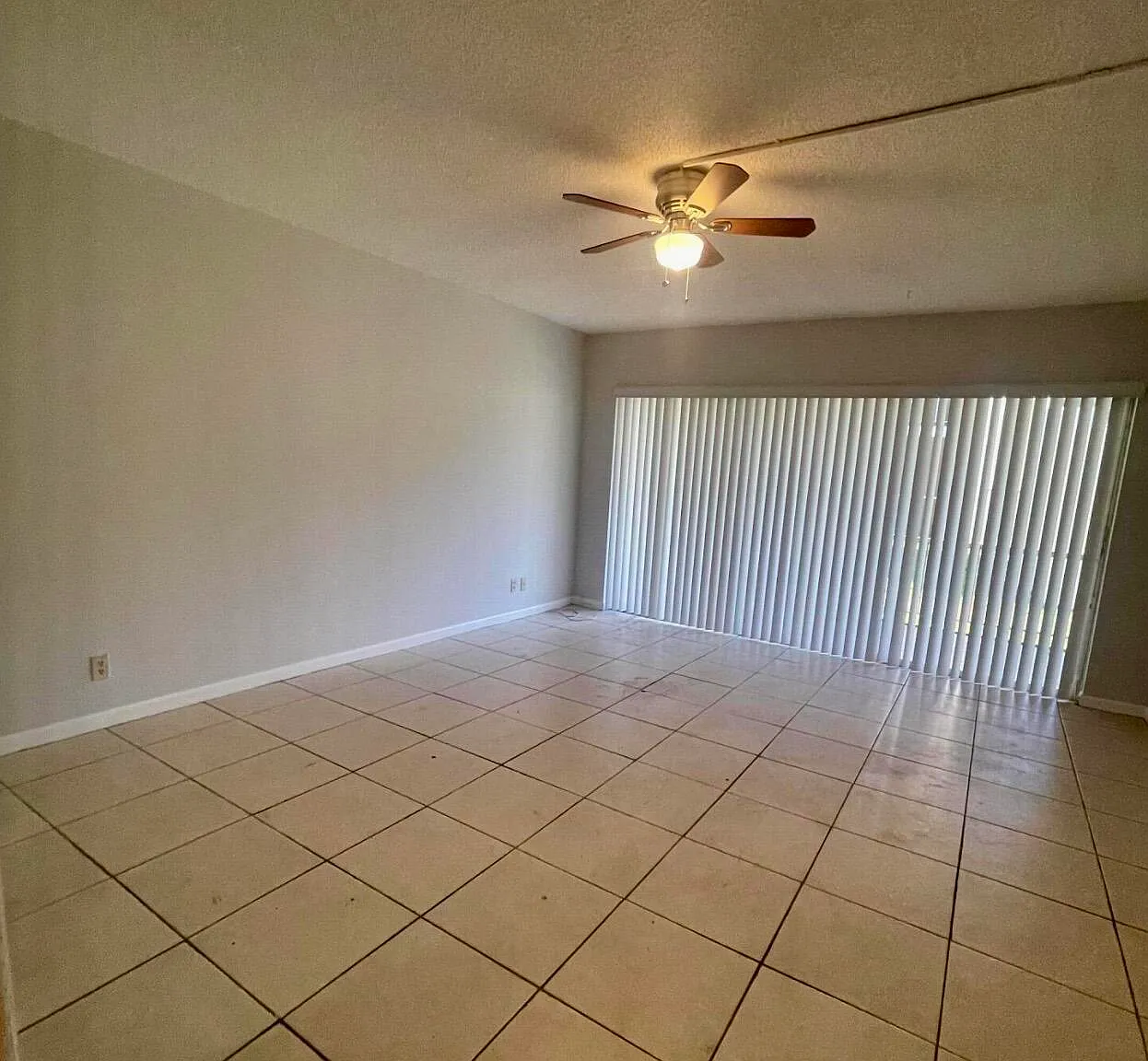 Studio, 1.0 bath, 432 sqft, $1,400 — Photo 2