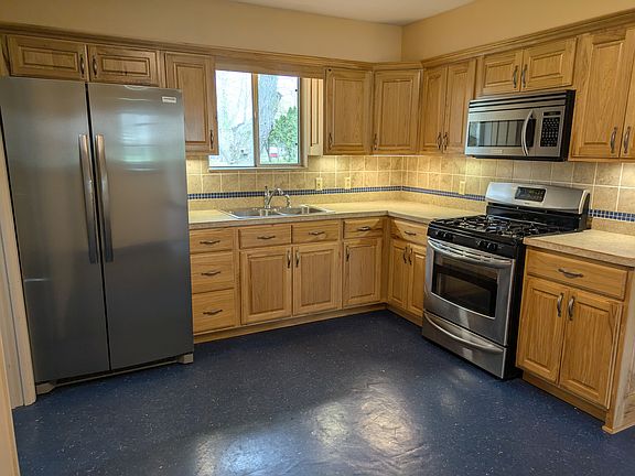 4th image of 32300 Electric Blvd