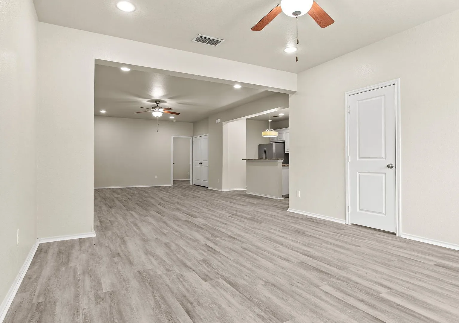2713 McCart — Photo 3