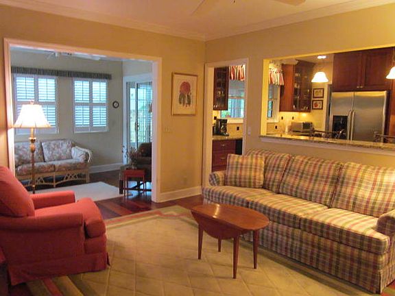 4th image of 322 Sandcastle Ln