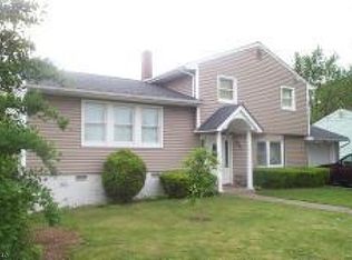 941 Riverview Dr, Totowa, NJ 07512