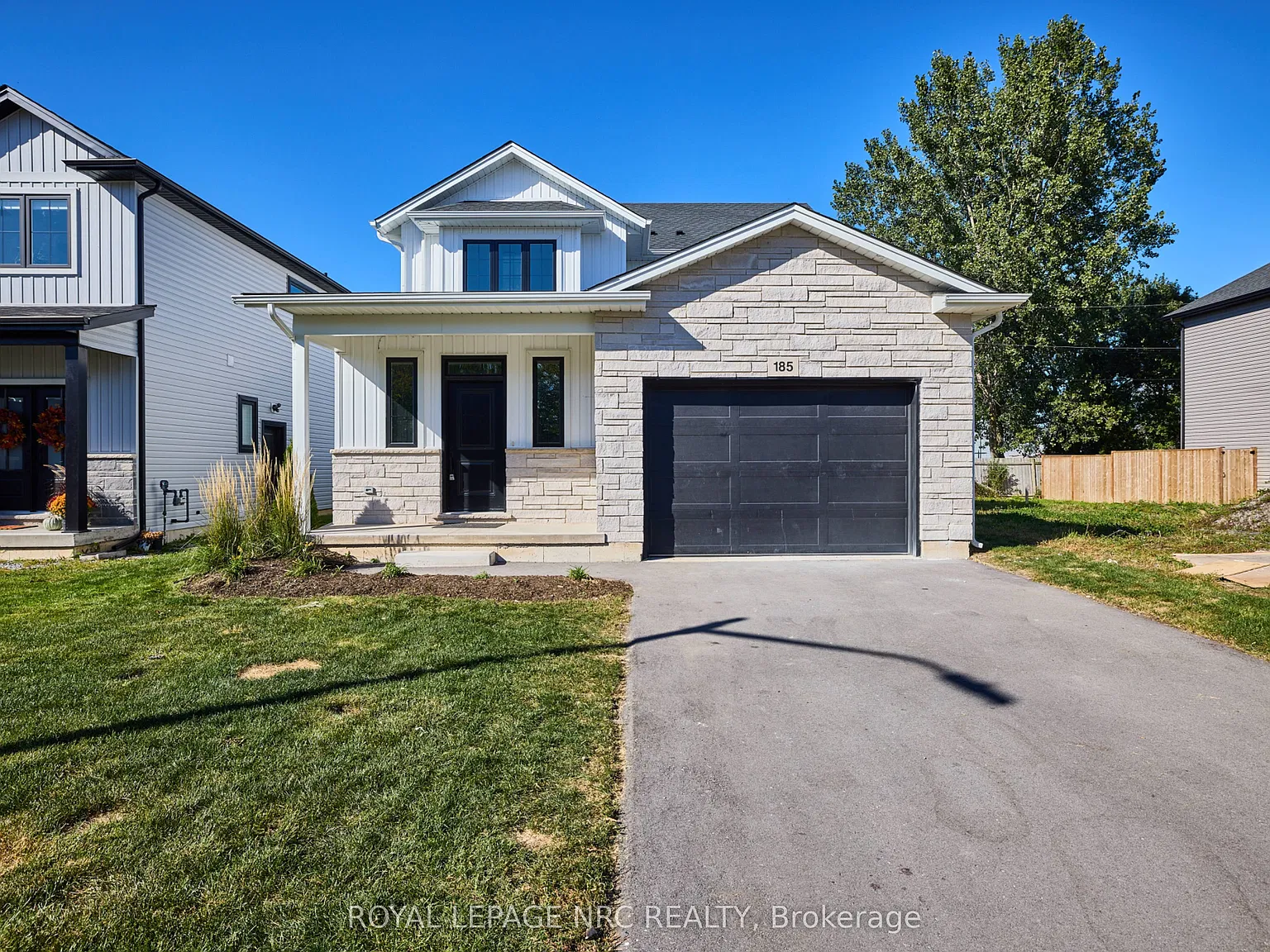 3 bed, $2,695 — Photo 2