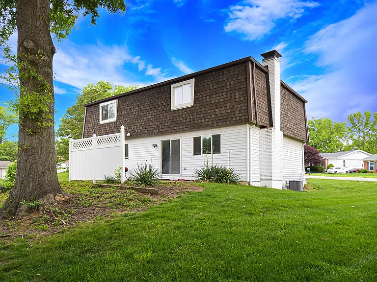306 Bright Meadows Dr — Photo 37