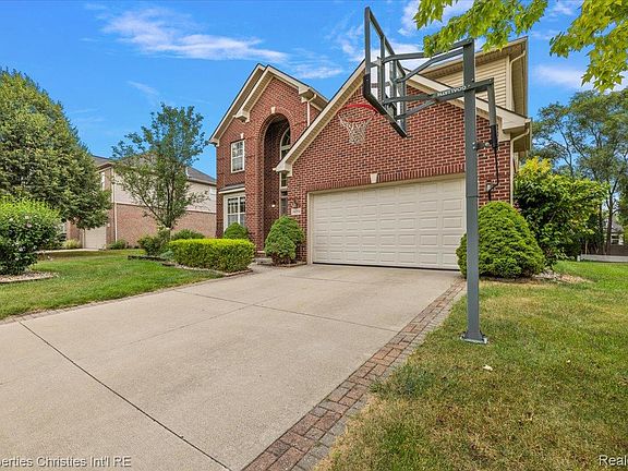 4th image of 24354 Amanda Ln
