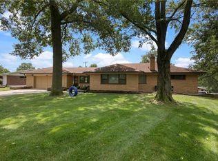 9000 Crest Oak Ln, Saint Louis, MO