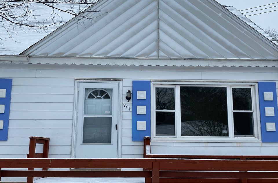 1st image of 904 Kennebec Ave