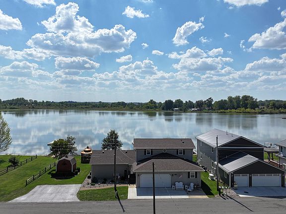 2nd image of 11295 W Lakeshore Dr