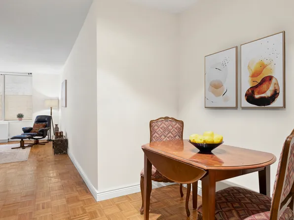 61 West 62nd Street image 5 of 7