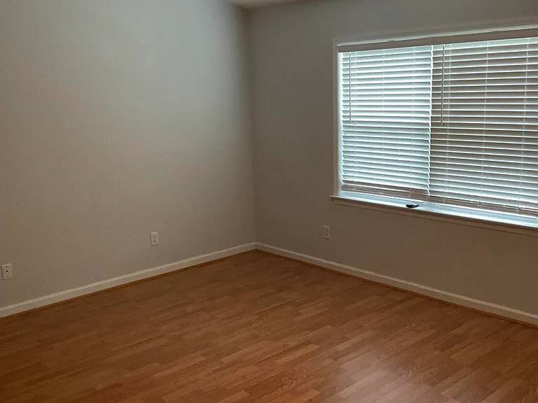 529 Raintree Rd — Photo 14