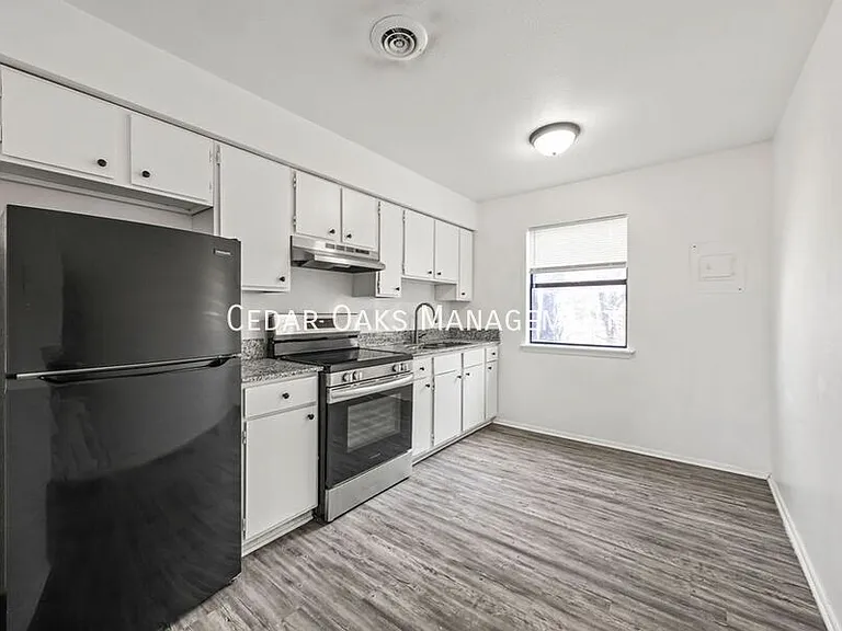 1931 W Deane St #U — Photo 40