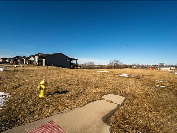 3rd image of 9115 Wellington Dr