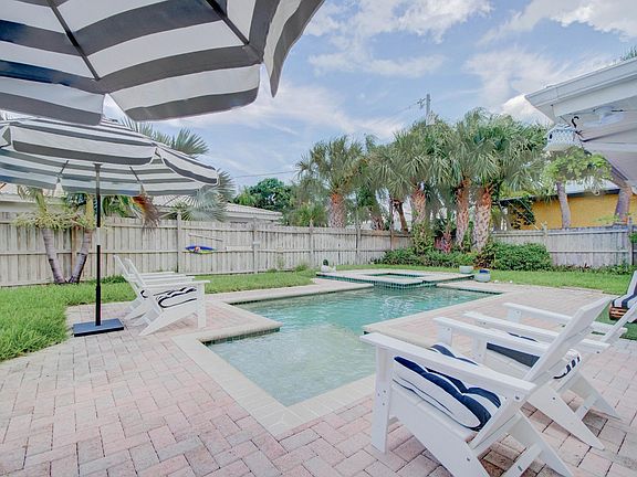 3rd image of 2102 Bayshore Dr