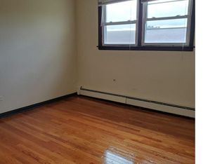 8743 S Beverly Ave APT 3S, Chicago, IL 60620