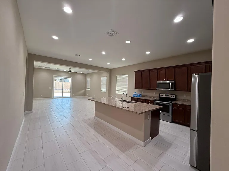 7030 W Post Rd — Photo 7