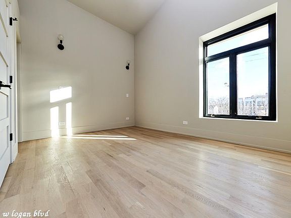 4th image of 3061 W Logan Blvd #1327