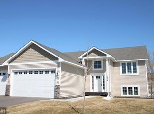 1304 Drake Cv, Mayer, MN 55360