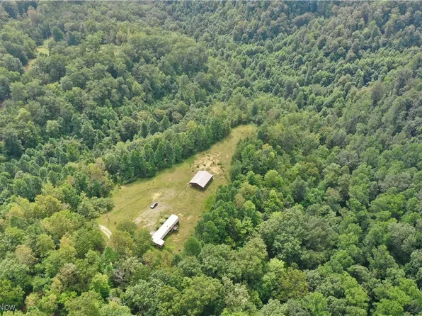 164 Outback Dr, Grantsville, WV 26147