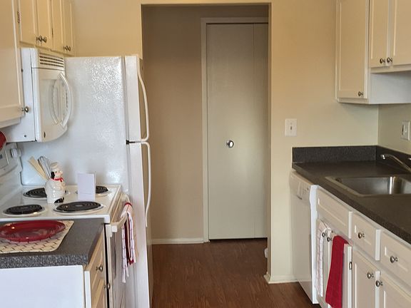 2nd image of 25885 Village Green Blvd APT 310