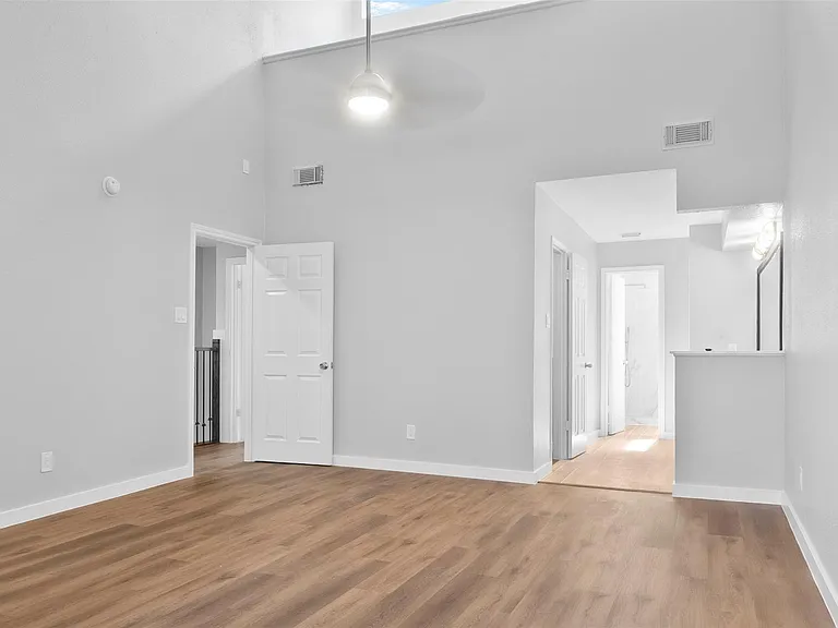 668 N Eldridge Pkwy — Photo 11