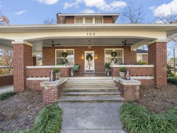 100 8th St, Clarksville, VA 23927
