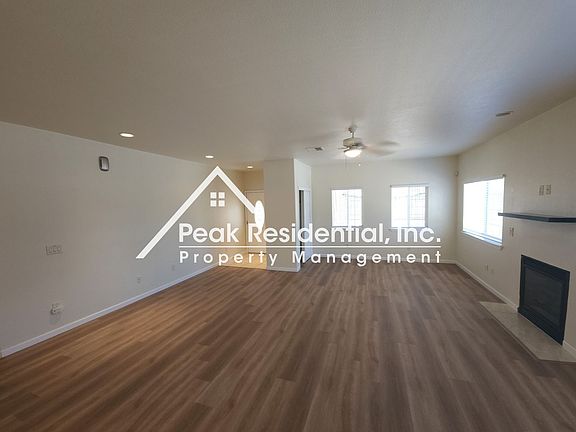 4th image of 2501 Yreka Ave