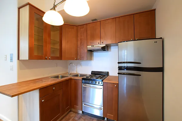 Rented by Maplewood Management | media 18