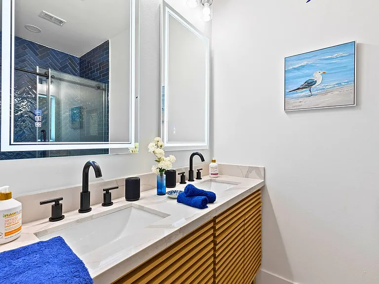 111 W Sunny Isle Dr #201 — Photo 17