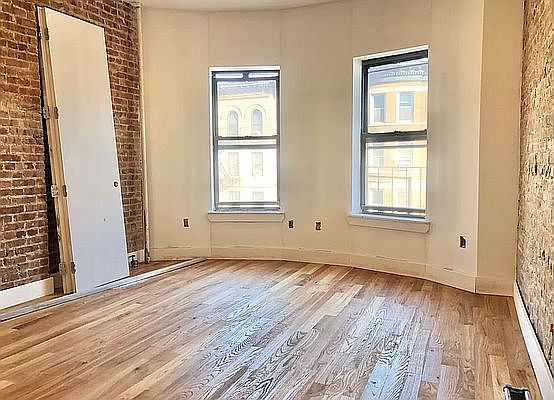 4th image of 1481 Bedford Ave #3RR