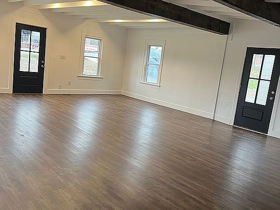 3rd image of 520 N Broadway St