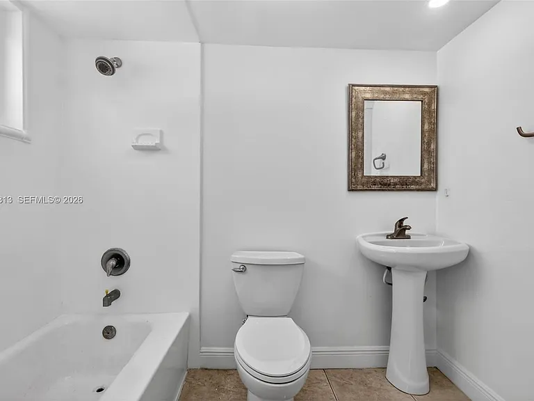1020 94th St #301 — Photo 18