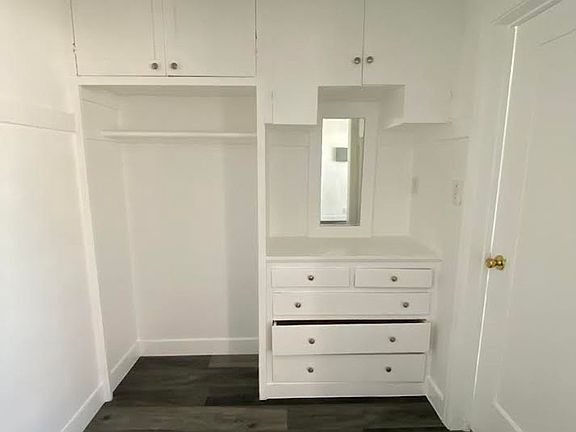 3rd image of 318 S Commonwealth Ave #307