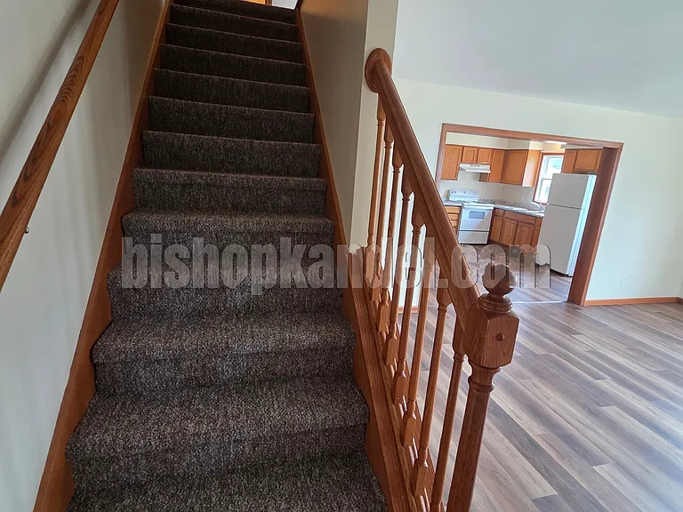 138 Allen Ave — Photo 11