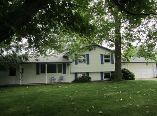 18135 Heatherfield Dr, South Bend, IN 46637