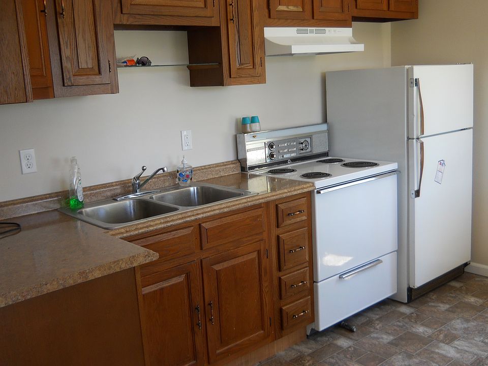 2nd image of 3590 E Cedar Lake Dr