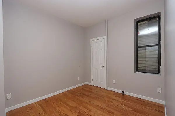 Rented by Nooklyn NYC LLC | media 7