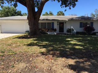 302 Crestwood Ln, Largo, FL 33770