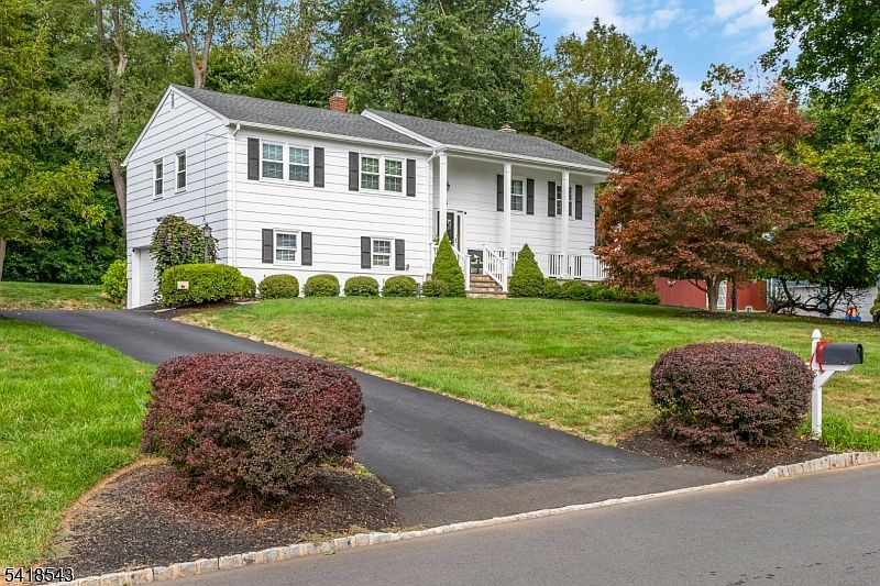 1st image of 8 Beechwood Rd