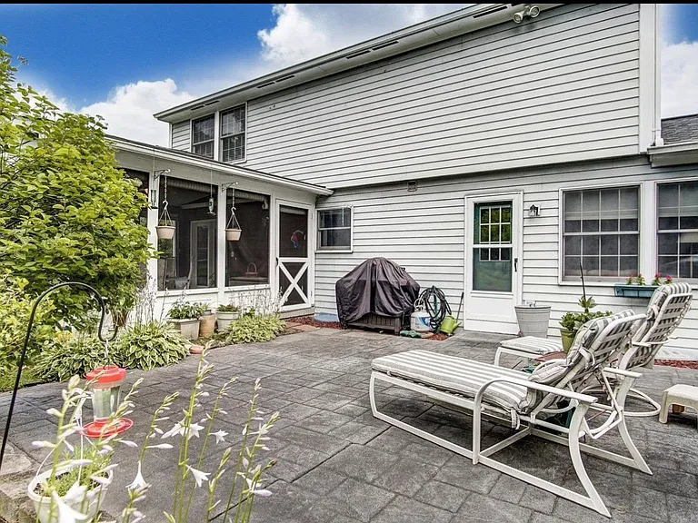 208 Assisiview Ct — Photo 7
